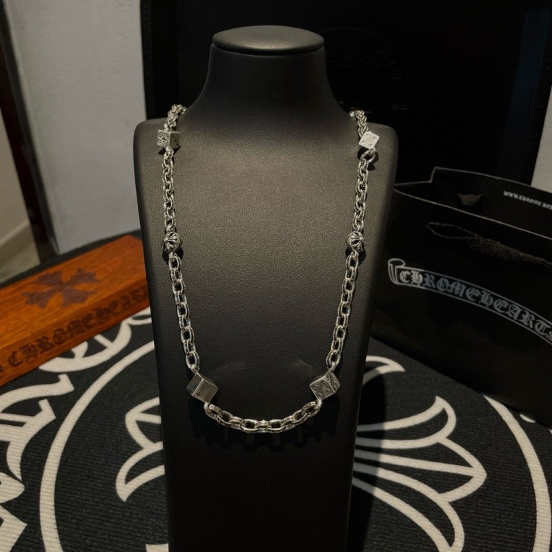 Ch*0me He**ts necklaces